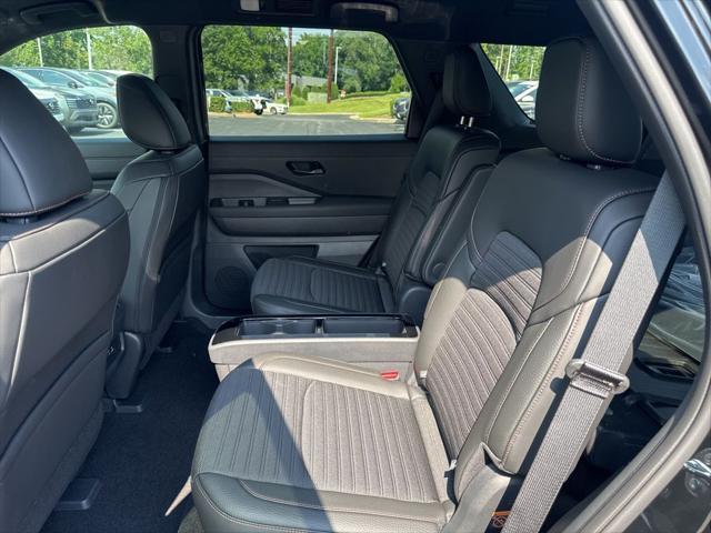 new 2025 Nissan Pathfinder car, priced at $43,888