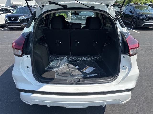 new 2025 Nissan Kicks car, priced at $23,179