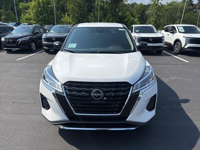 new 2025 Nissan Kicks car, priced at $23,179