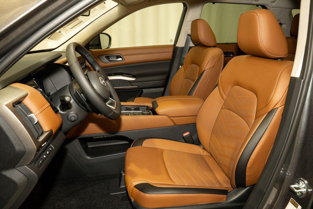new 2025 Nissan Pathfinder car, priced at $48,390