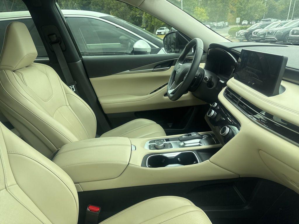 used 2024 INFINITI QX60 car, priced at $43,970