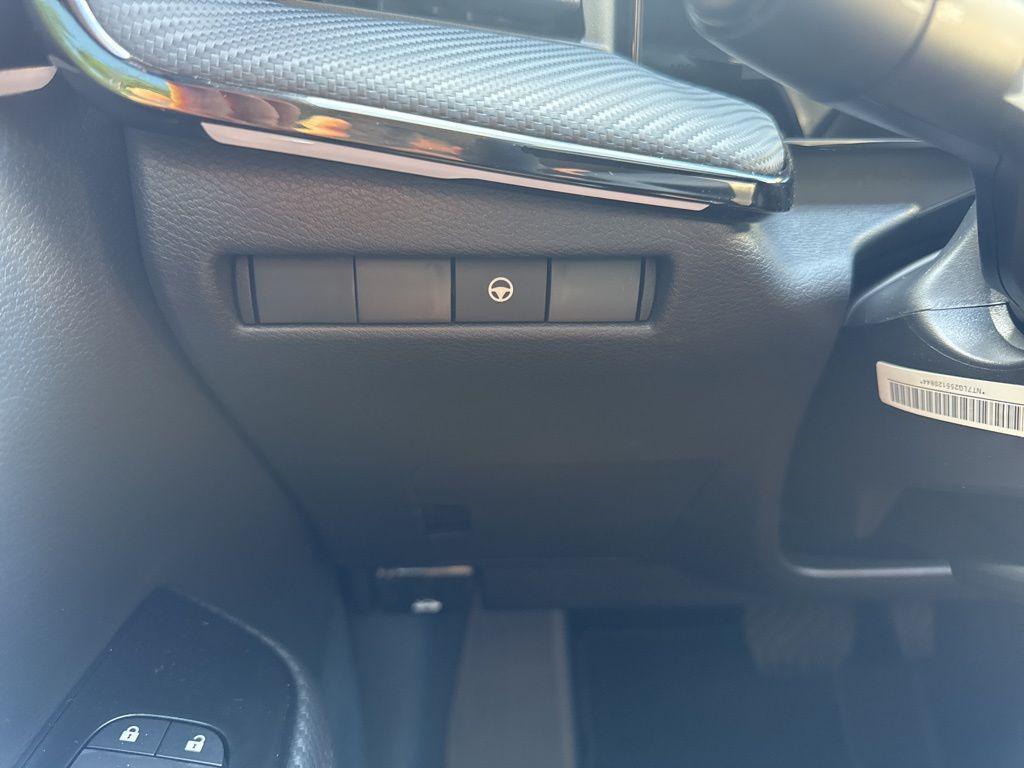 new 2025 Nissan Kicks car, priced at $25,318