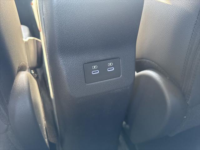 new 2025 Nissan Kicks car, priced at $29,318
