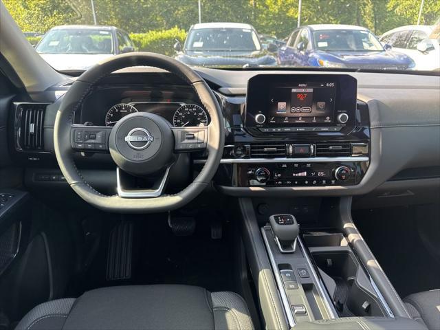new 2025 Nissan Pathfinder car, priced at $41,694