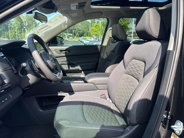 new 2025 Nissan Pathfinder car, priced at $41,694