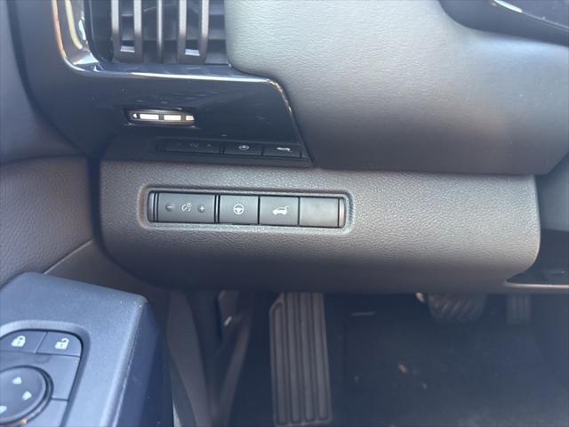 new 2025 Nissan Pathfinder car, priced at $41,694