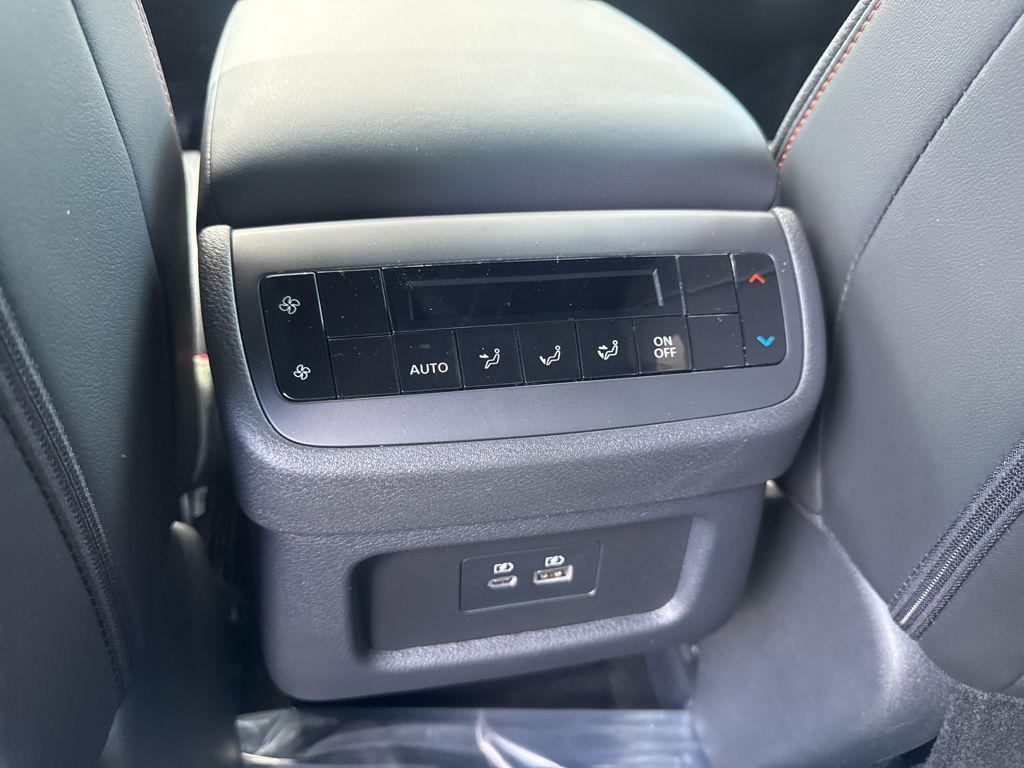 new 2025 Nissan Pathfinder car, priced at $39,178