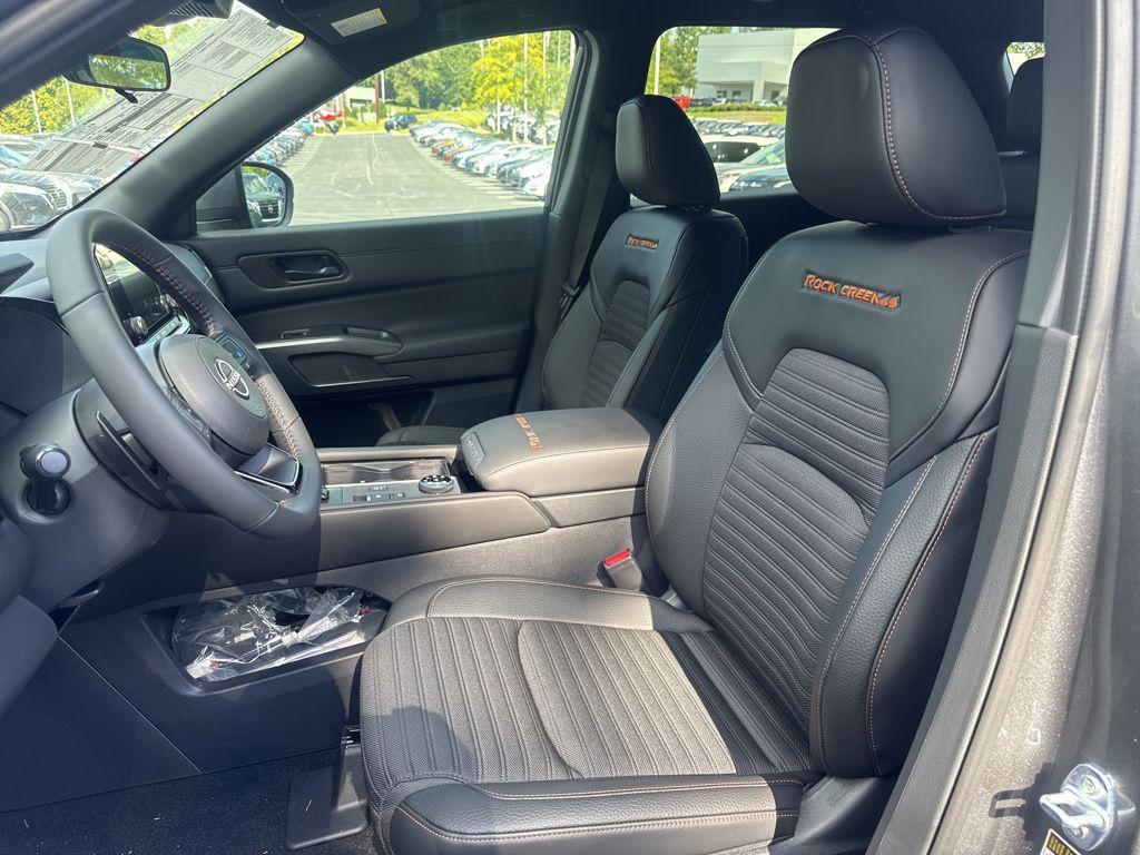 new 2025 Nissan Pathfinder car, priced at $39,178