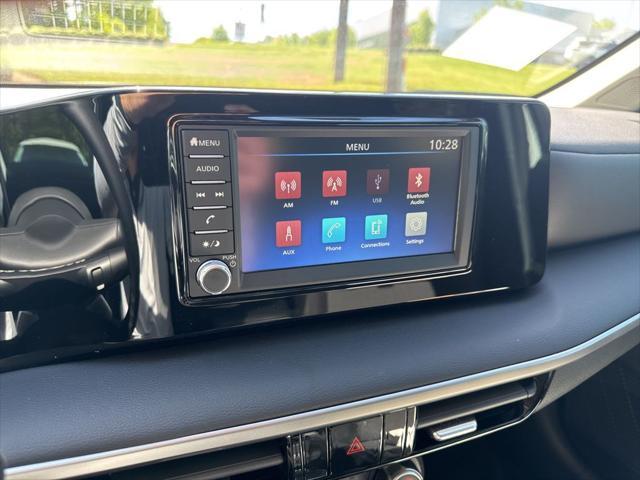 new 2025 Nissan Kicks car, priced at $24,604