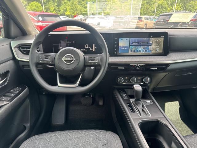 new 2025 Nissan Kicks car, priced at $26,555