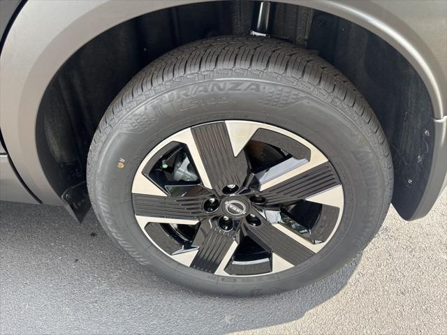 new 2025 Nissan Kicks car, priced at $26,555