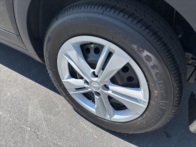 new 2025 Nissan Kicks car, priced at $21,179