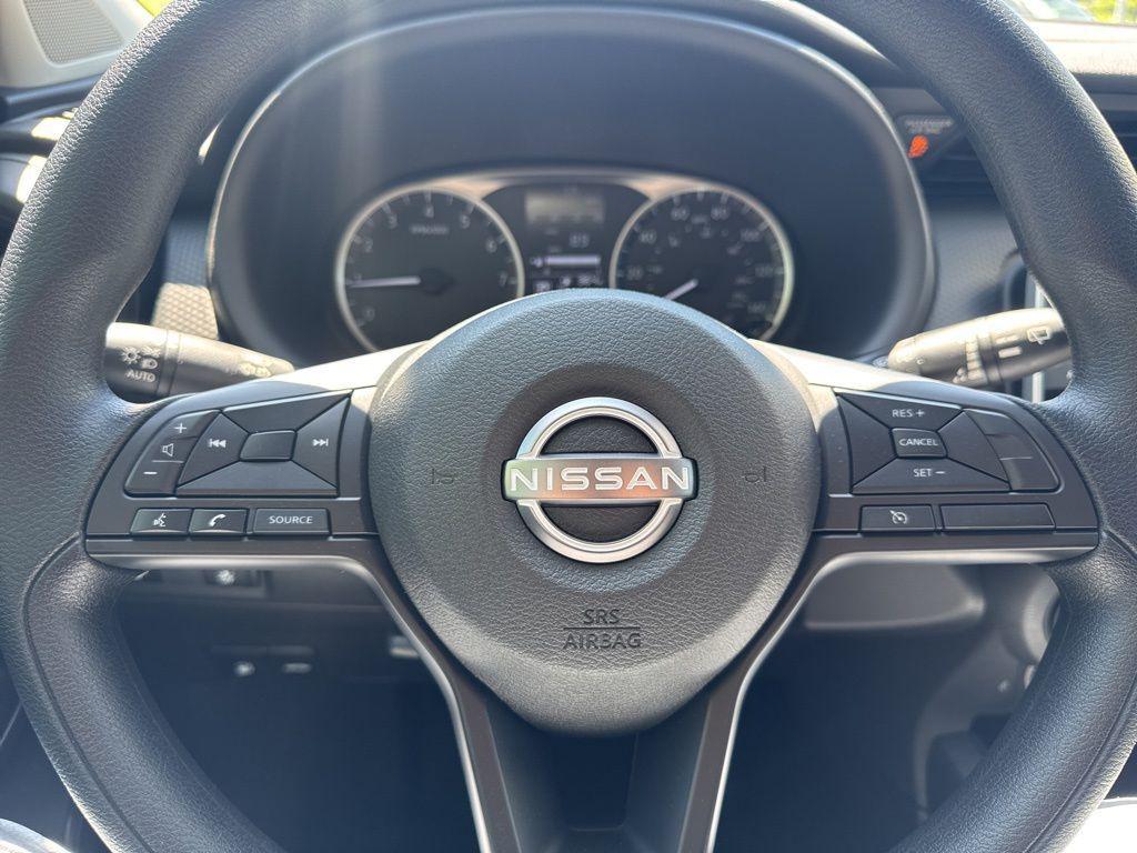 new 2025 Nissan Kicks car, priced at $21,979