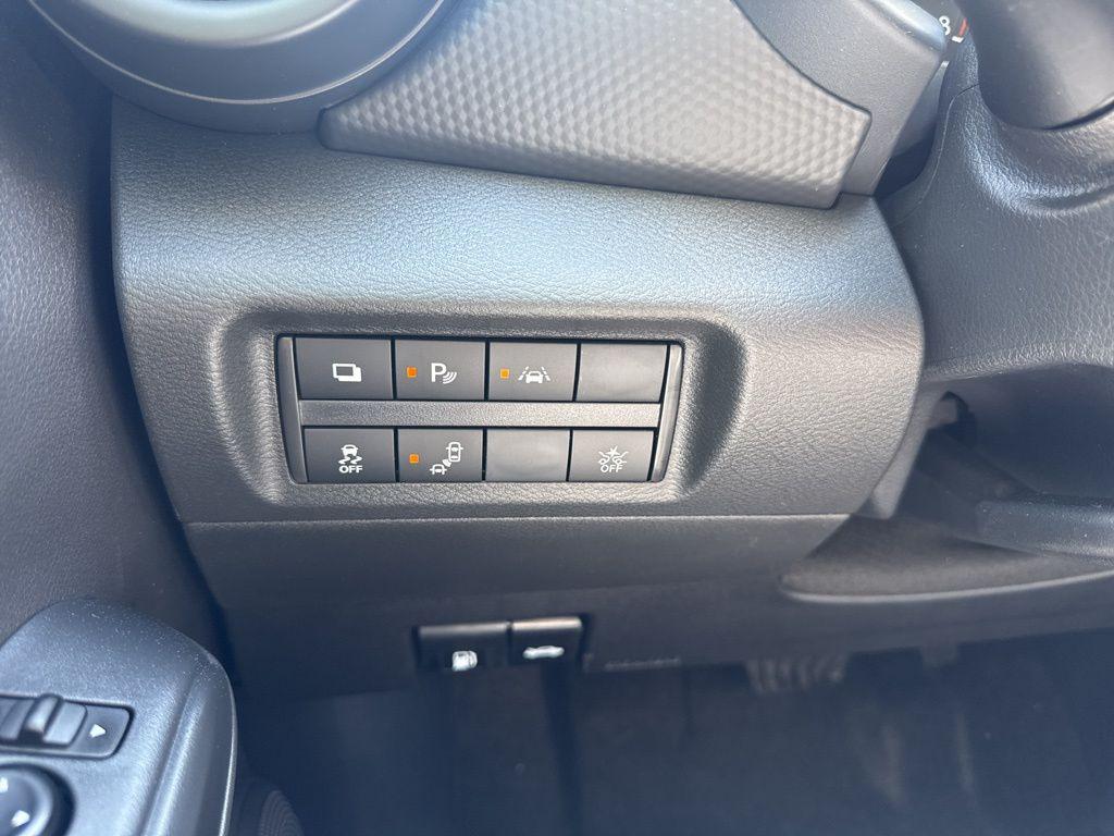 new 2025 Nissan Kicks car, priced at $21,979