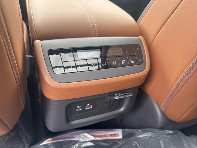 new 2025 Nissan Pathfinder car, priced at $51,265