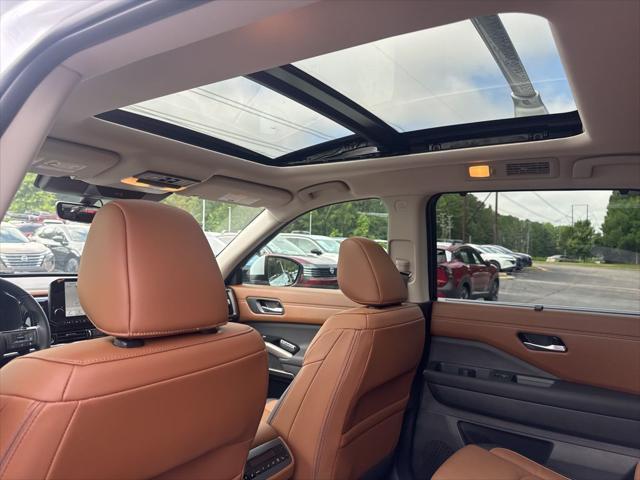 new 2025 Nissan Pathfinder car, priced at $51,265
