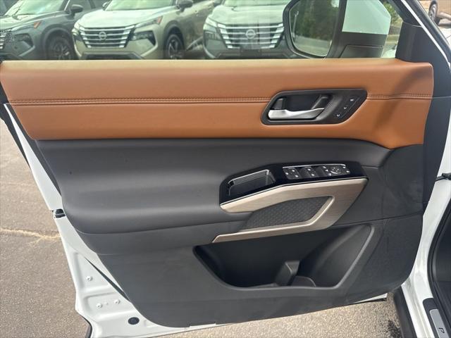 new 2025 Nissan Pathfinder car, priced at $51,265