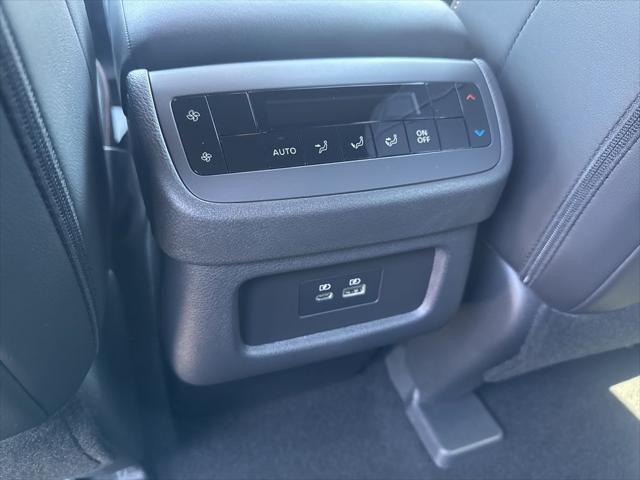 new 2025 Nissan Pathfinder car, priced at $43,967