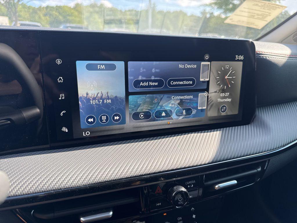 new 2025 Nissan Kicks car, priced at $25,640