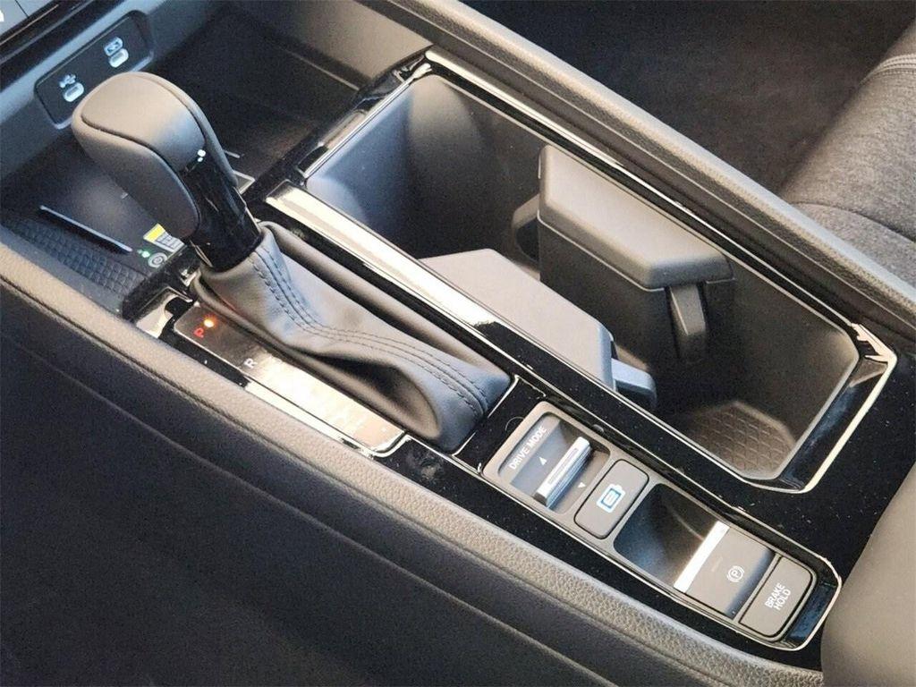 new 2025 Honda Accord Hybrid car, priced at $33,468