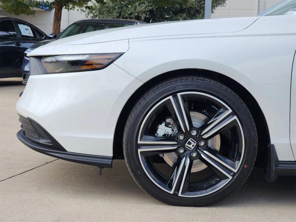 new 2025 Honda Accord Hybrid car, priced at $33,899