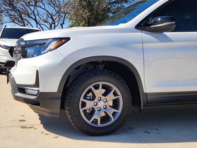 new 2025 Honda Passport car, priced at $44,231