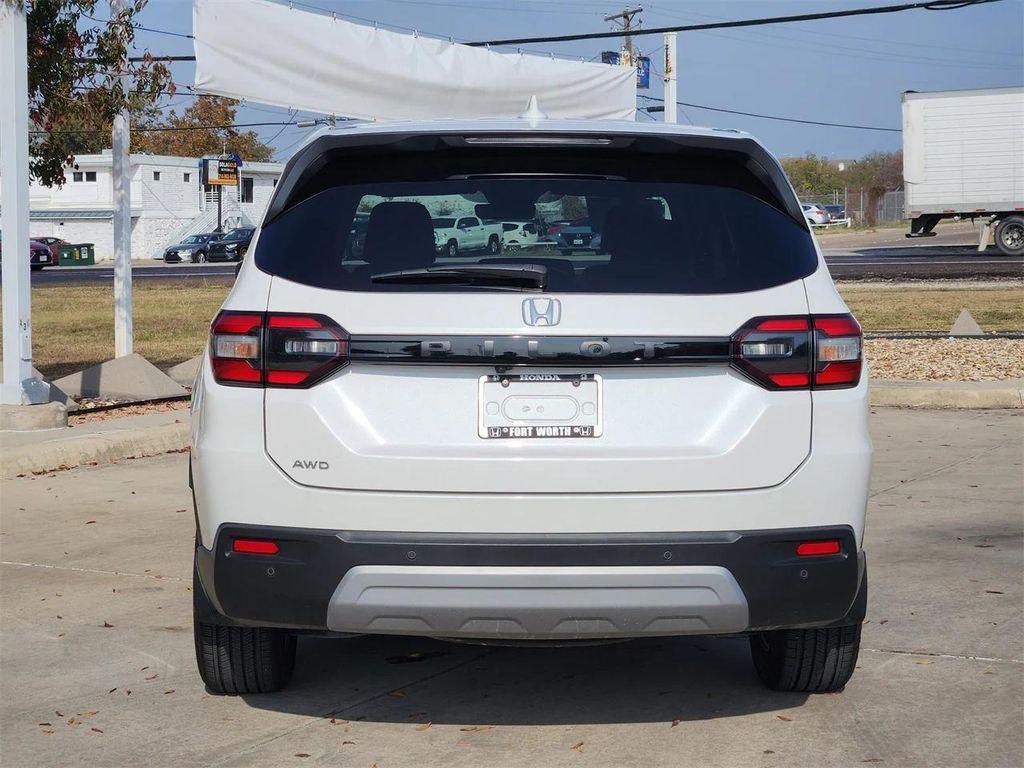 used 2025 Honda Pilot car, priced at $39,400