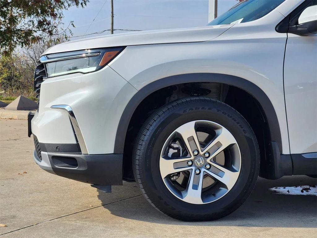 used 2025 Honda Pilot car, priced at $39,400