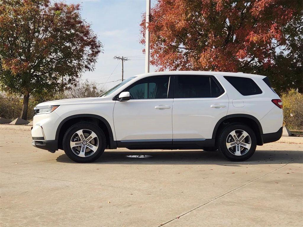 used 2025 Honda Pilot car, priced at $39,400