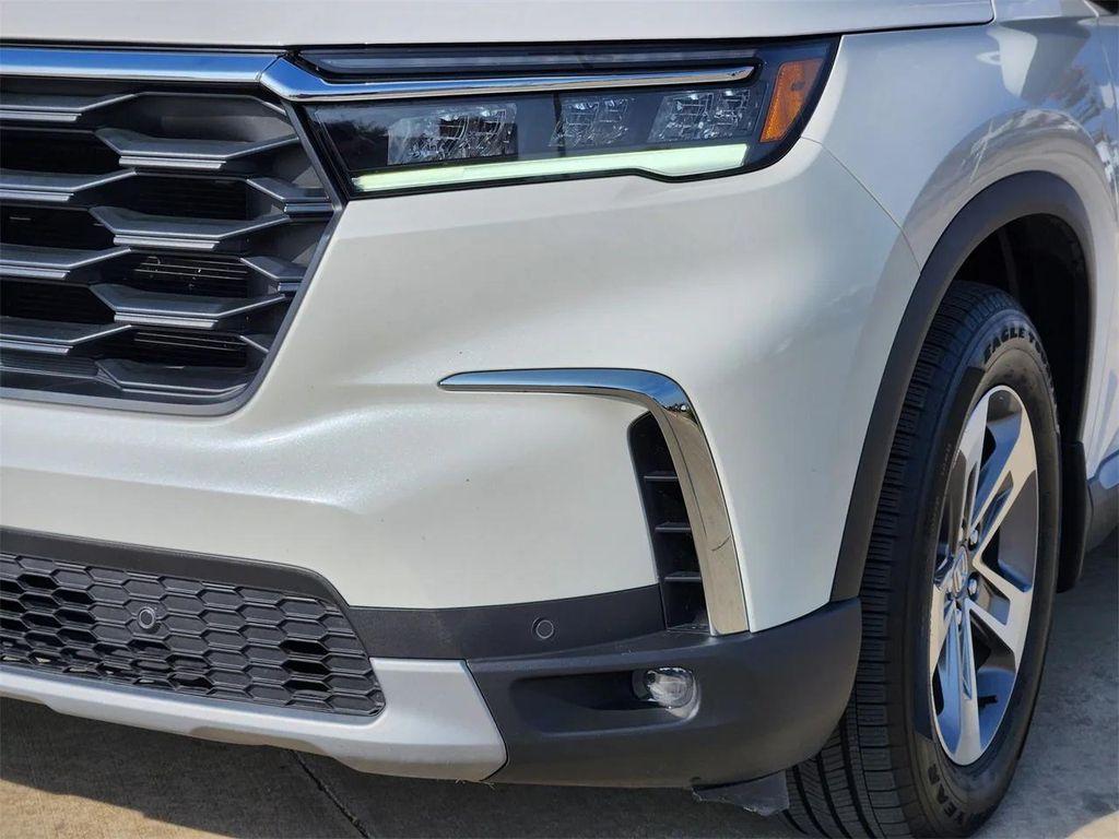used 2025 Honda Pilot car, priced at $39,400