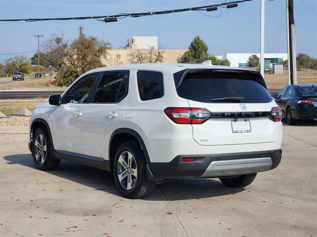 used 2025 Honda Pilot car, priced at $39,400