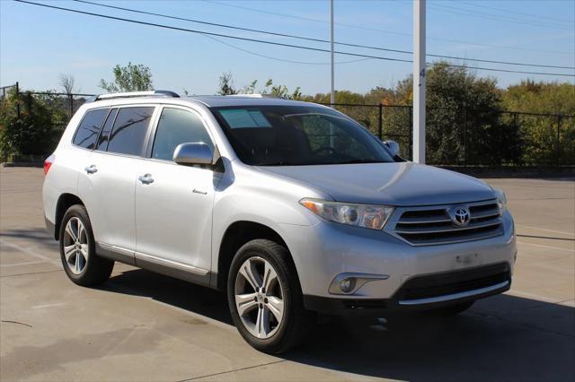 used 2013 Toyota Highlander car, priced at $17,900