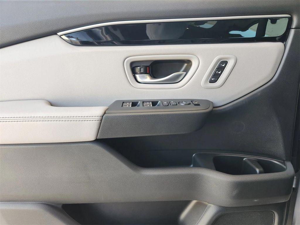 new 2025 Honda Pilot car, priced at $42,498