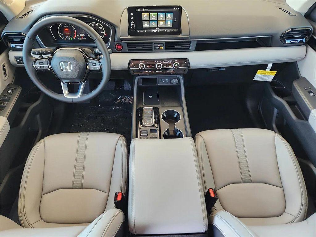 new 2025 Honda Pilot car, priced at $42,498