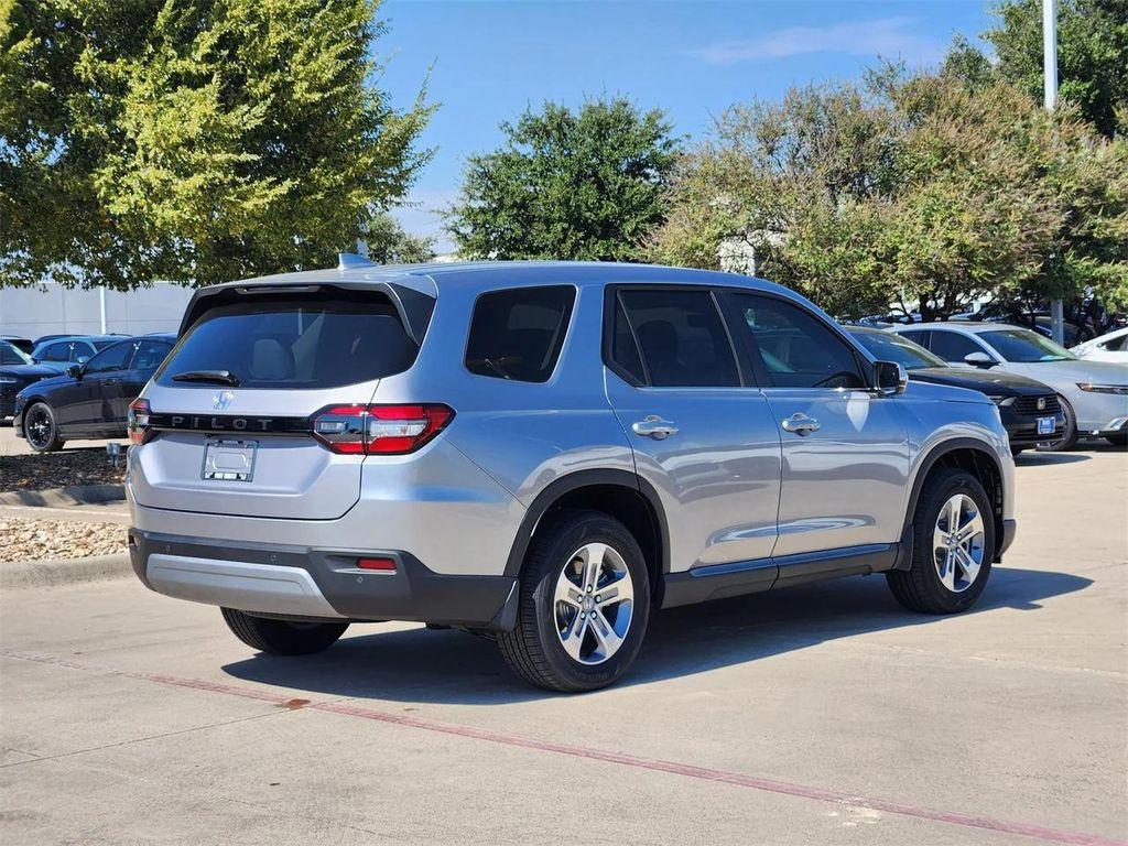 new 2025 Honda Pilot car, priced at $42,498