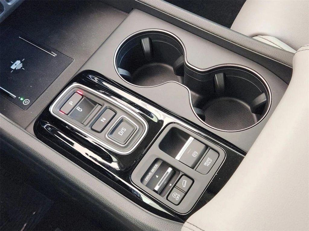 new 2025 Honda Pilot car, priced at $43,472