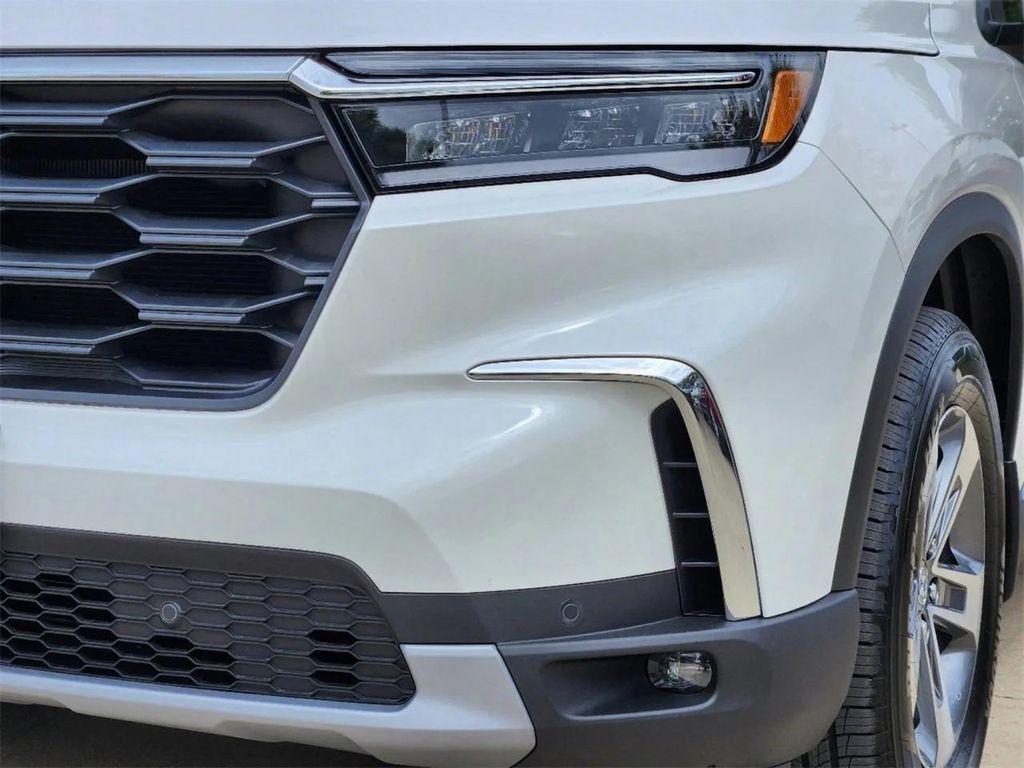 new 2025 Honda Pilot car, priced at $43,472