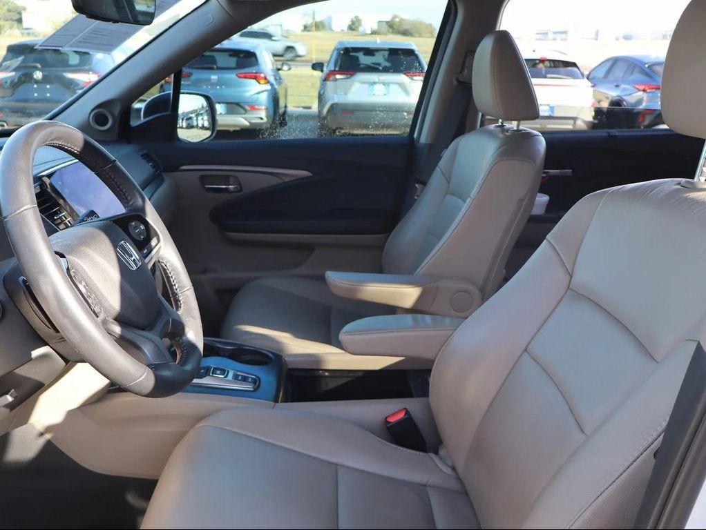 used 2022 Honda Pilot car, priced at $26,100