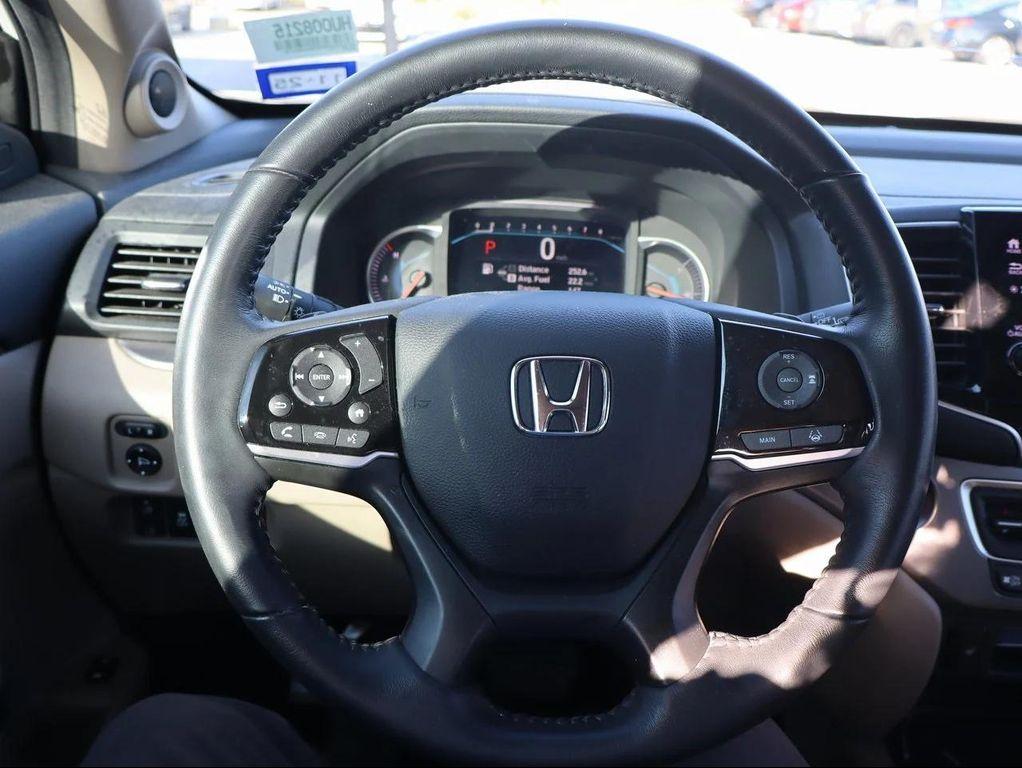 used 2022 Honda Pilot car, priced at $26,100