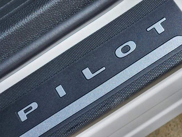 new 2025 Honda Pilot car, priced at $45,466