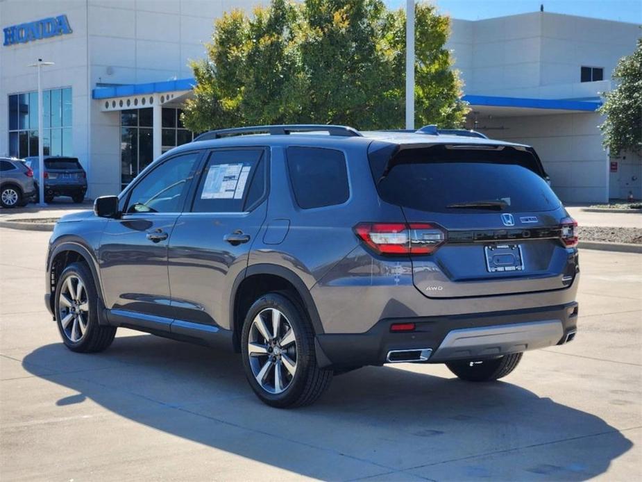 new 2025 Honda Pilot car, priced at $47,184