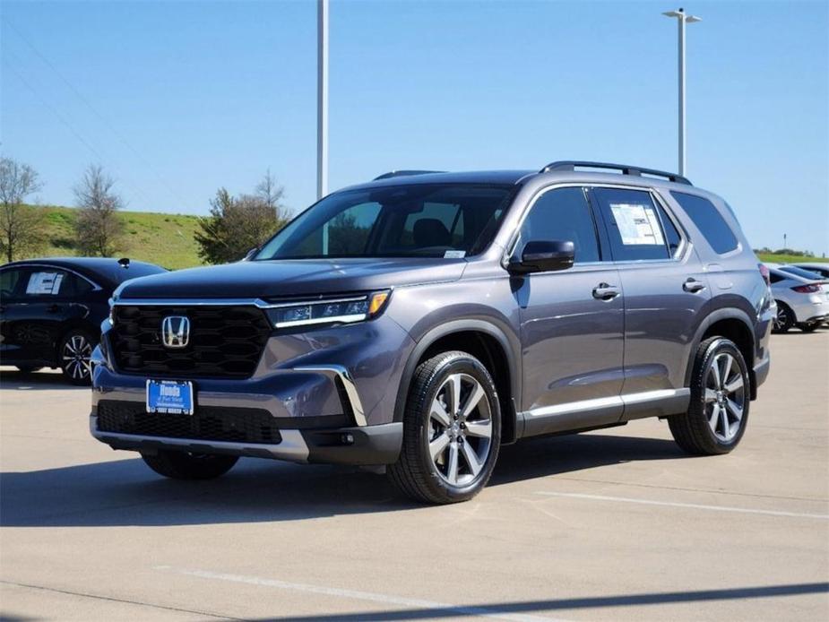 new 2025 Honda Pilot car, priced at $47,184