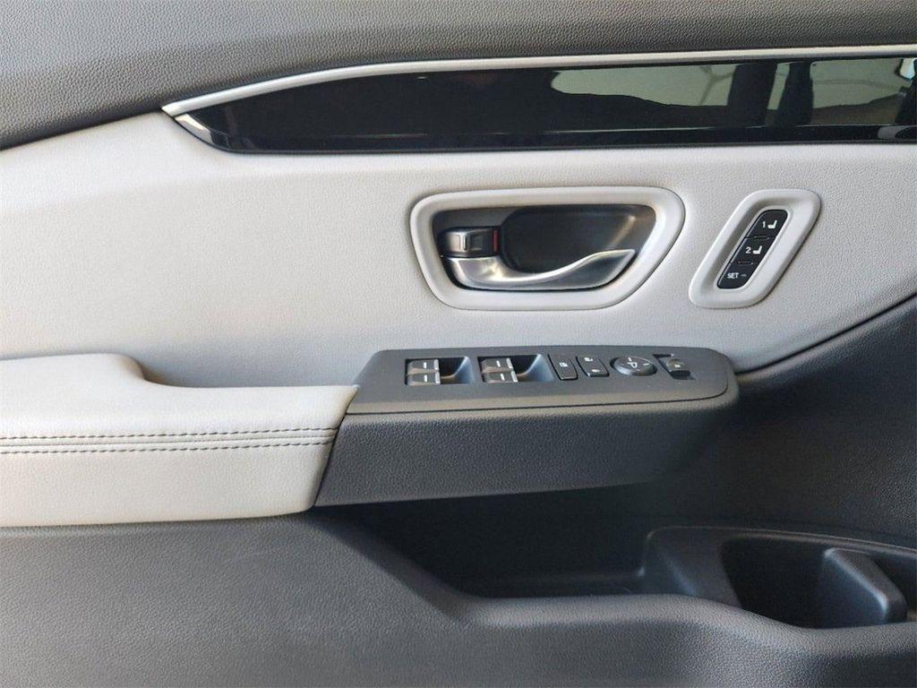 new 2025 Honda Pilot car, priced at $42,924