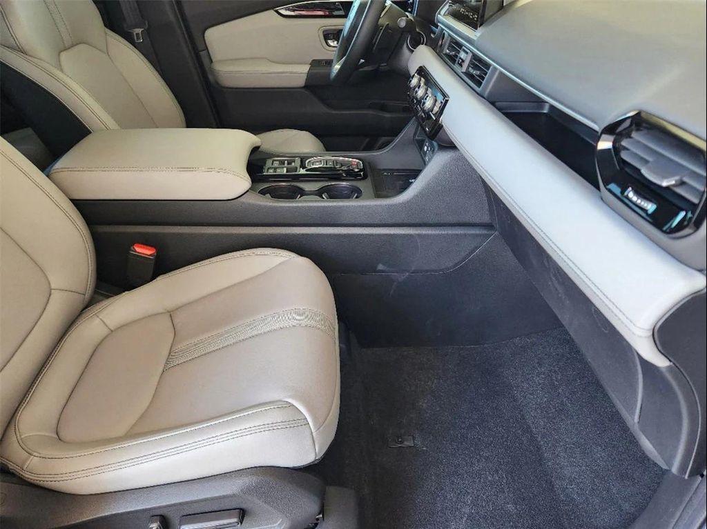 new 2025 Honda Pilot car, priced at $42,924