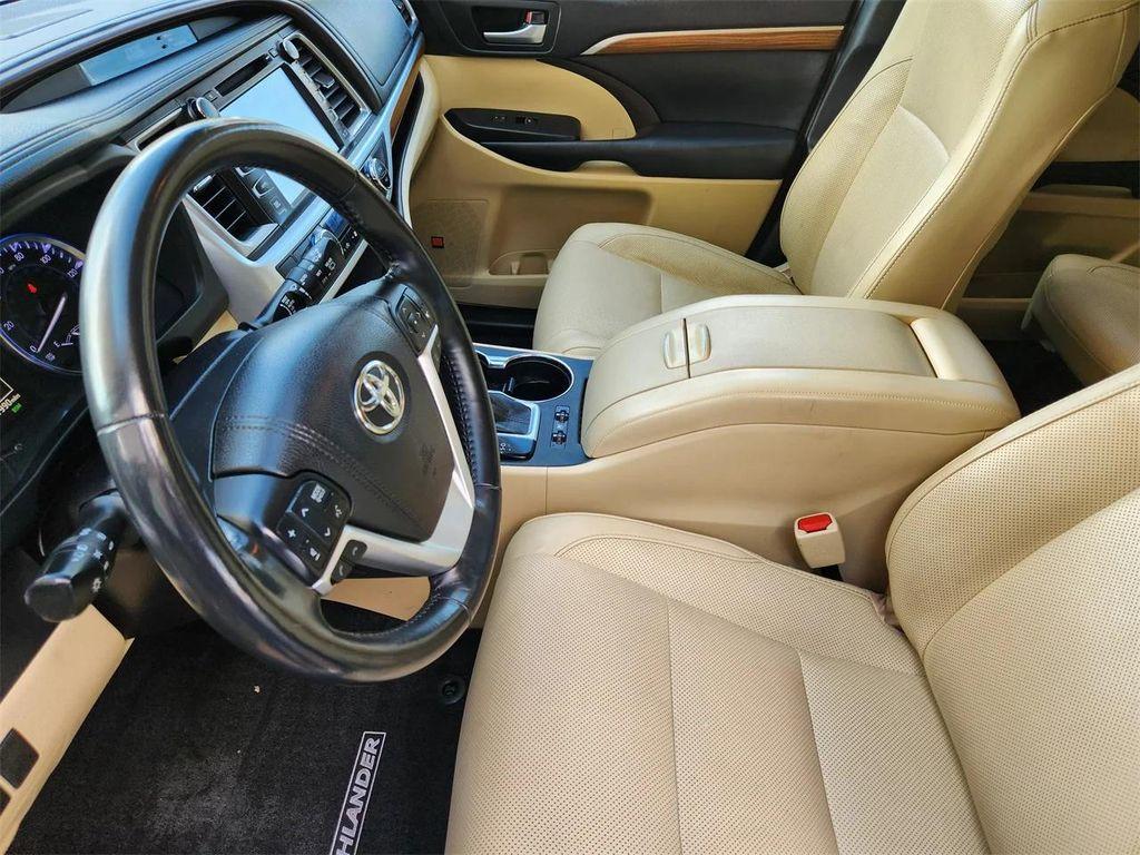 used 2018 Toyota Highlander car, priced at $24,400