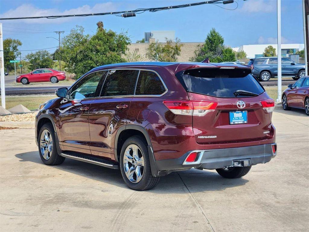 used 2018 Toyota Highlander car, priced at $24,400