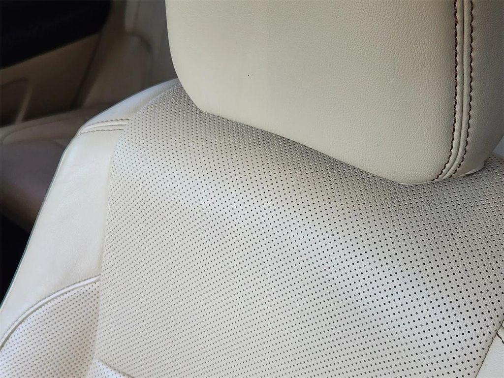 used 2018 Toyota Highlander car, priced at $24,400