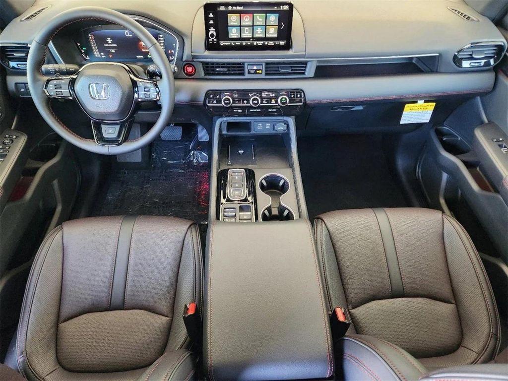 new 2025 Honda Pilot car, priced at $51,799