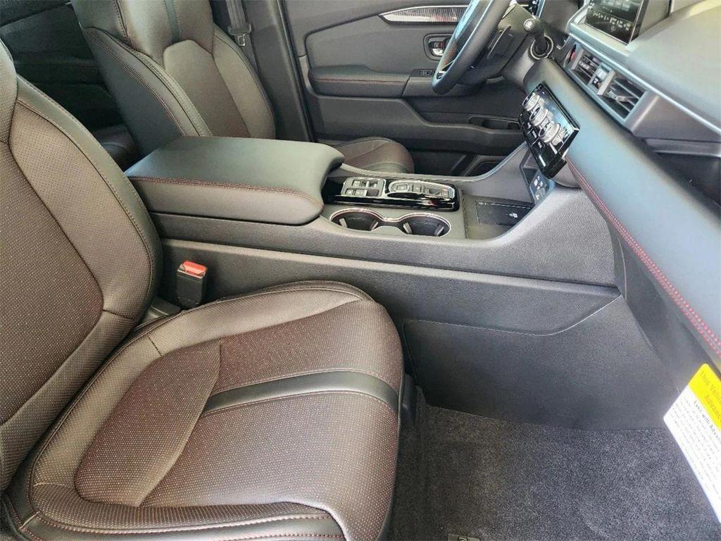 new 2025 Honda Pilot car, priced at $51,799