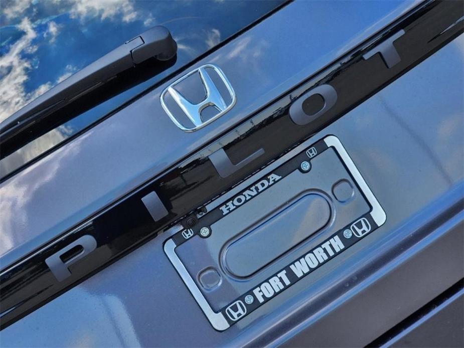 new 2025 Honda Pilot car, priced at $44,486